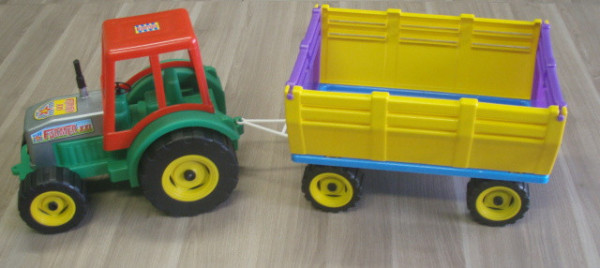 Traktor plastový s velkou vlečkou FARMER MAX